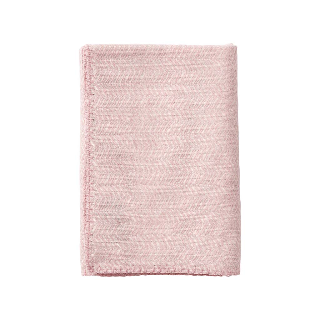 *** . Copertina Tippy Baby Pink 65 x 90cm. 25% Cashmere wool &amp; 75% merino wool.
